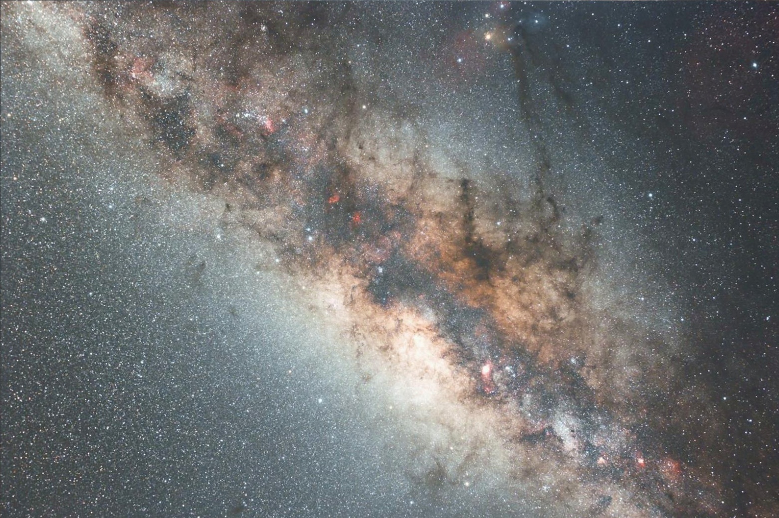 Cartes astrologiques et outils d'analyse des thèmes natals