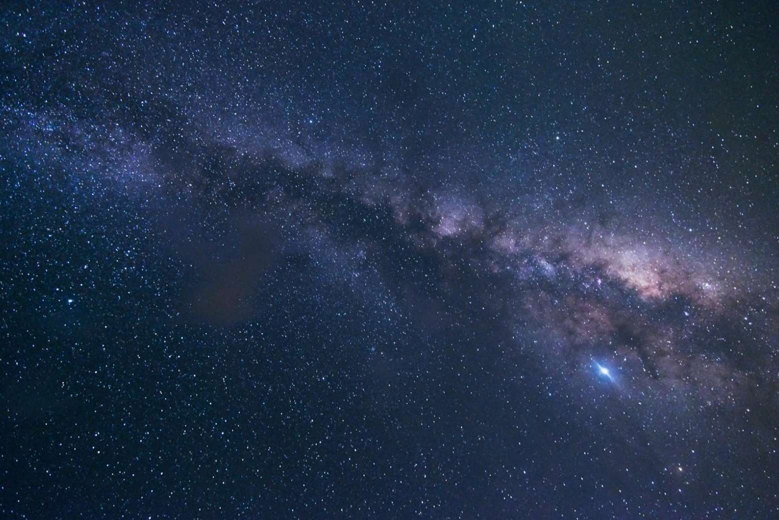 Illustration d'un ciel étoilé utilisée pour l'astrologie